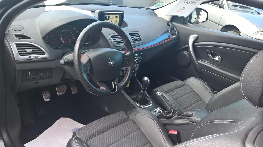 Renault M�gane III Coup� DCI 130 GT Line - Delacour Automobiles